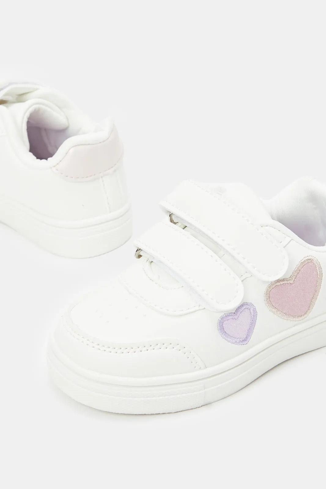 Infant Girls White Heart Trim Trainer