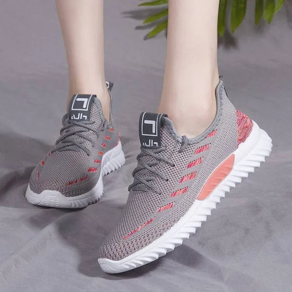 Women's Sneakers - Round Toe, Anti-Slip, Lace-Up, Practical - حذاء رياضي نسائي - بقصة مستديرة من الأمام، ورباط للإغلاق، مضاد للإنزلاق، بتصميم عملي